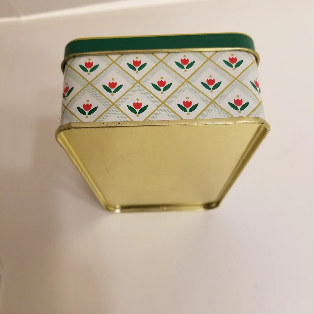 Charming Decorative Red/Green Tulip Floral Pattern Tin Box Easter, Christmas!